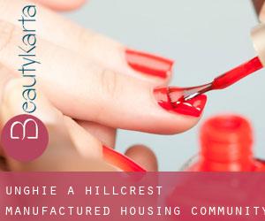 Unghie a Hillcrest Manufactured Housing Community
